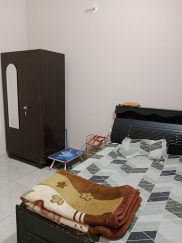 Bedroom in 2 BHK Builder Floor at Sector 7 – for Rent