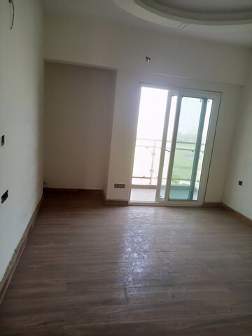 Room in 2 BHK Apartment at Migsun Ultimo, Omicron Iii Greater Noida – for Sale