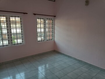 Bedroom in 4 BHK Independent House at Aluva – for Sale