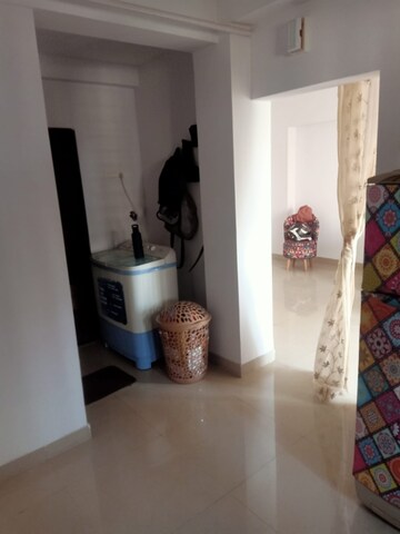 Furnished Amenities in 1 BHK Apartment at Goregaon West – for Rent