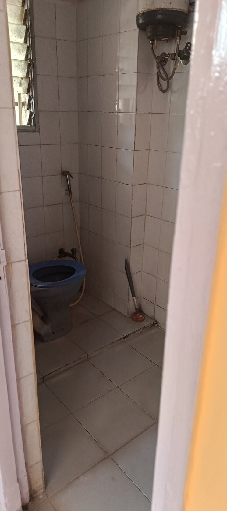 Bathroom, anita-nagar-chs 1 Bedroom 400 Sq.Ft. Apartment In Kandivali East Mumbai 8287215