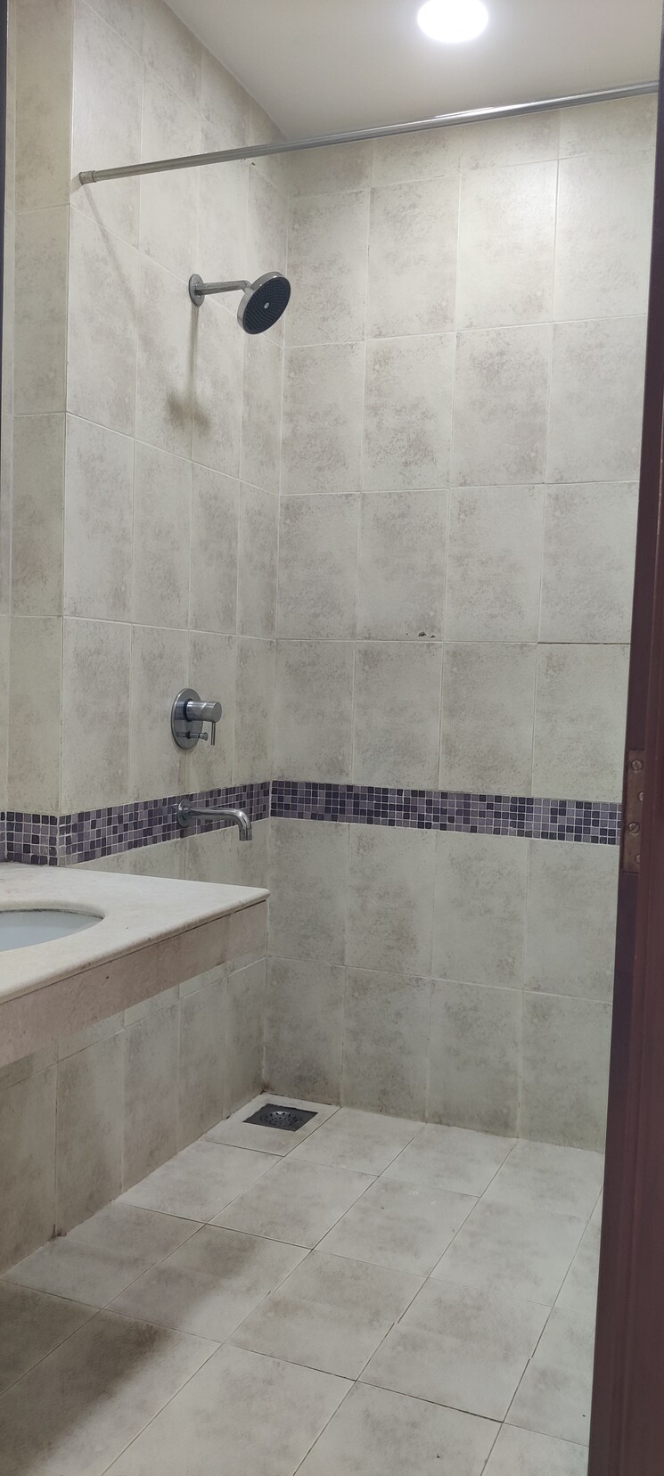 Bathroom, oberoi-springs 2.5 Bedroom 1100 Sq.Ft. Apartment In Andheri West Mumbai 8287244