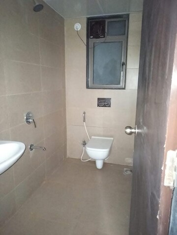 Master Bedroom in 2 BHK Apartment at Kalpataru Immensa, Kolshet Road – for Rent