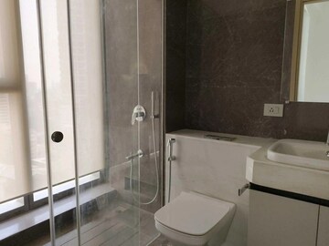 Bathroom in 5 BHK Apartment at Rustomjee Crown, Prabhadevi – for Rent