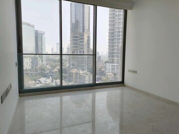 Room in 5 BHK Apartment at Rustomjee Crown, Prabhadevi – for Rent