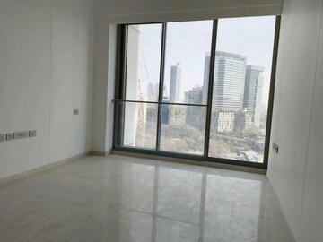 Room in 5 BHK Apartment at Rustomjee Crown, Prabhadevi – for Rent