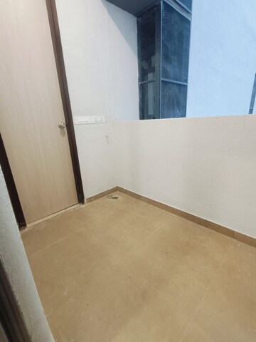 Room in 3 BHK Apartment at Adani Ten BKC, Bandra East – for Rent