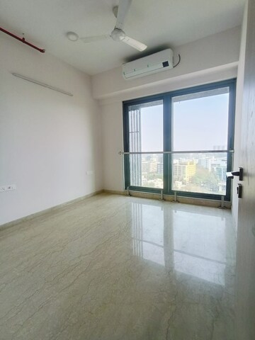Room in 3 BHK Apartment at Adani Ten BKC, Bandra East – for Rent