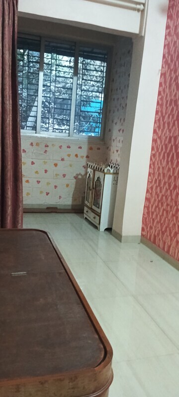 Room in 1 BHK Apartment at Navpada – for Rent