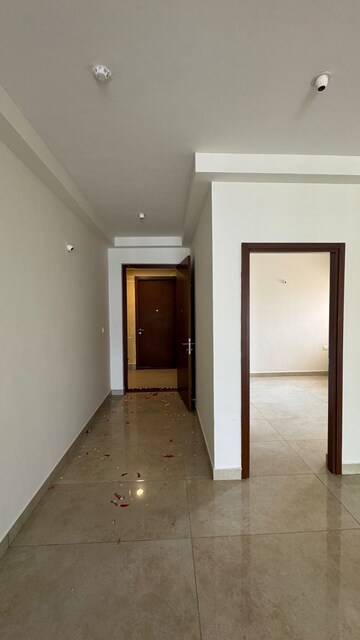 Room in 4 BHK Apartment at Prestige Waterford, Whitefield – for Sale