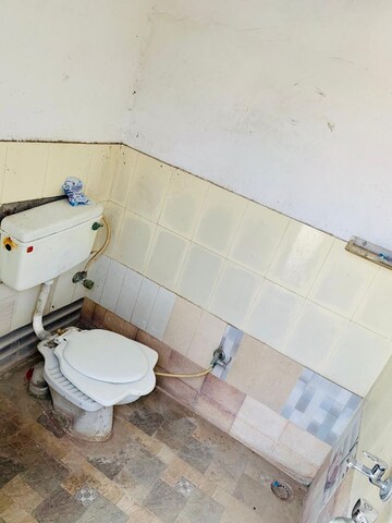 Bathroom in 2 BHK Apartment at Aliganj – for Rent