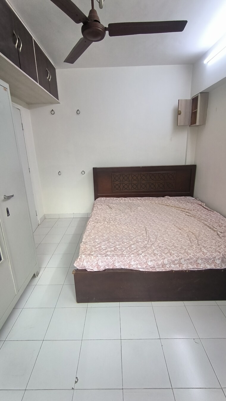 Bedroom, govardhan-baug-apartment 2 Bedroom 650 Sq.Ft. Apartment In Matunga West Mumbai 8287405