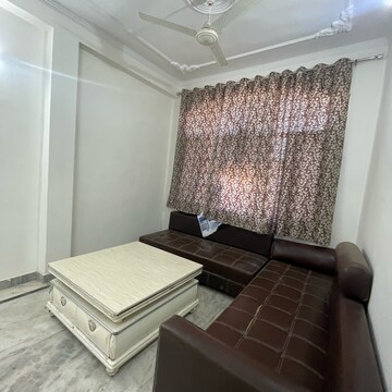Bedroom in 2 BHK Builder Floor at Sector 43 – for Rent