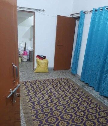 Bedroom in 1 BHK Independent House at Aliganj – for Rent