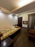 5 BHK 215 Sq.Yd. Villa in Ansal Sushant Lok I