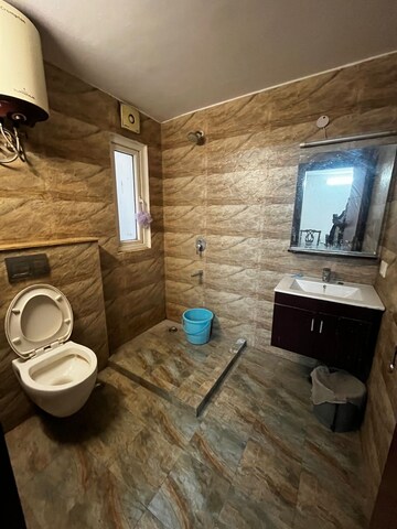 Parking in 5 BHK Villa at Ansal Sushant Lok I, Sector 43 – for Sale