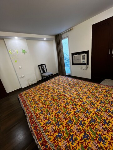 Bedroom in 5 BHK Villa at Ansal Sushant Lok I, Sector 43 – for Sale