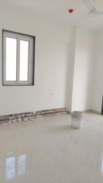 Room in 4 BHK Apartment at Jalapur – for Rent