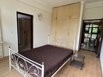 Bedroom in 3 BHK Builder Floor at Ansal Palam Triangle, Palam Vihar Extension – for Rent
