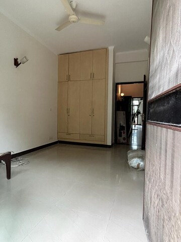 Room in 3 BHK Builder Floor at Ansal Palam Triangle, Palam Vihar Extension – for Rent