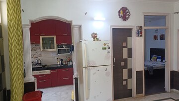 Furnished Amenities in 3 BHK Apartment at Aravali Hills, Sector 56 – for Rent