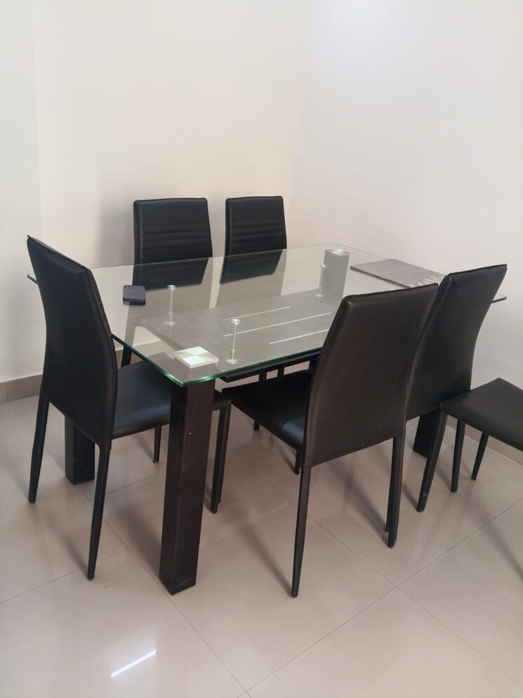 Master Bedroom, pioneer-park-phase-1 2 Bedroom 1300 Sq.Ft. Apartment In Sector 61 Gurgaon 8287582