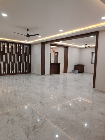 Room in 4 BHK Apartment at The Valencia, Banjara Hills – for Sale