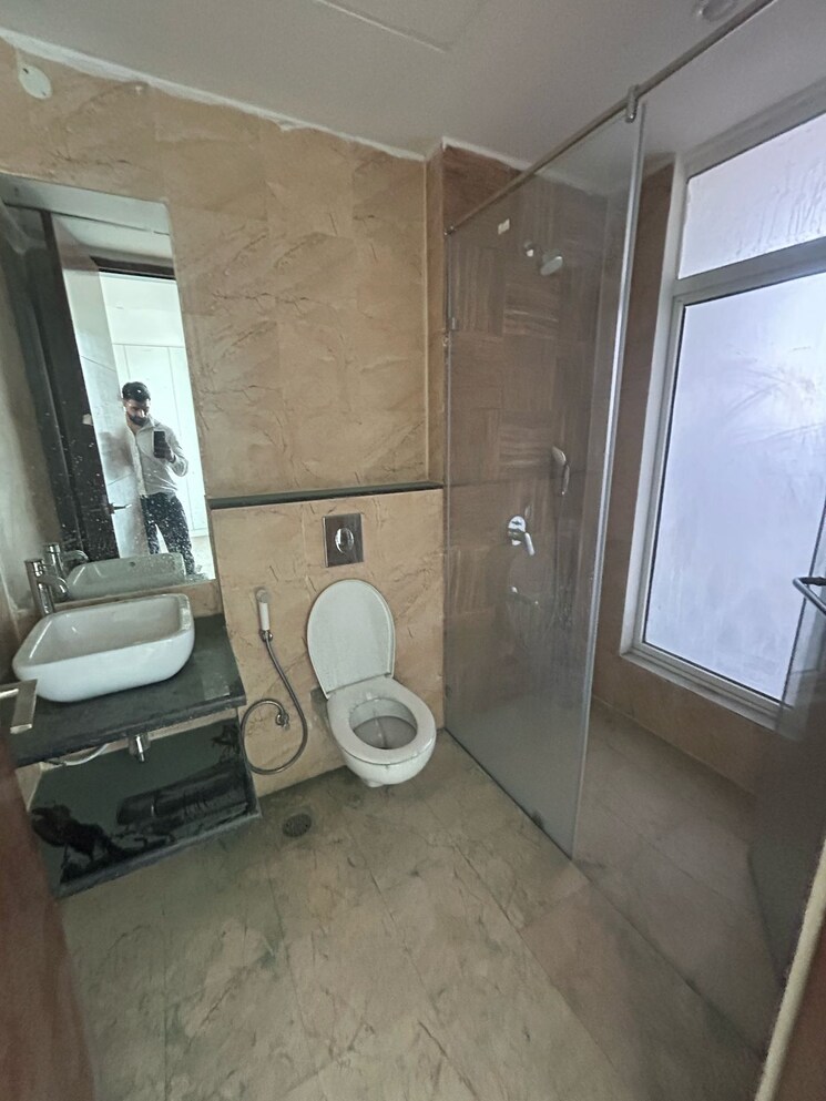 Bathroom, apex-athena 4 Bedroom 2725 Sq.Ft. Apartment In Sector 75 Noida 8287591