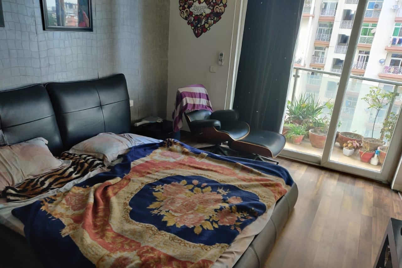 3 BHK Apartment For Sale in Gaur City 2 - 11th Avenue