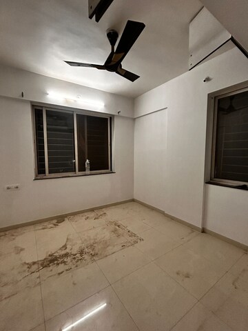Room in 2 BHK Apartment at Aishwaryam One, Chinchwad – for Rent