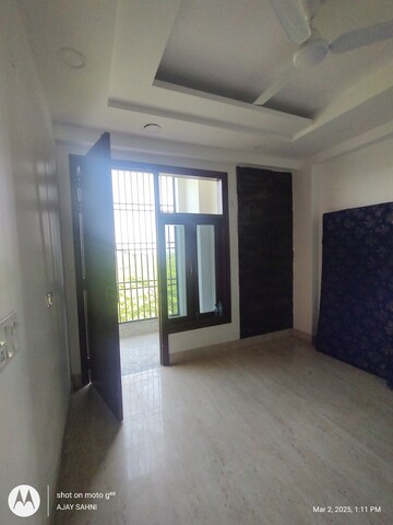 Furnished Amenities in 3 BHK Builder Floor at Mehrauli – for Sale