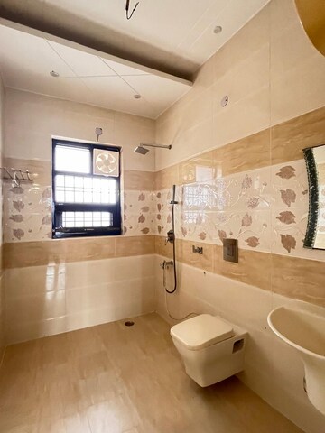 Attached Bathroom in 3 BHK Apartment at Ajnara Grand Heritage, Sector 74 – for Rent