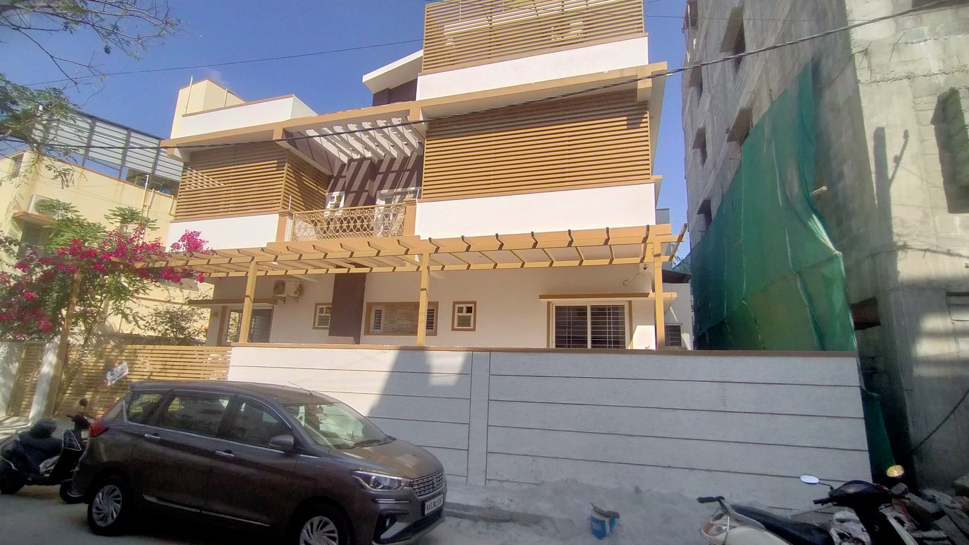 6+ BHK + Servant Room Independent House For Sale in 8bhk Villa