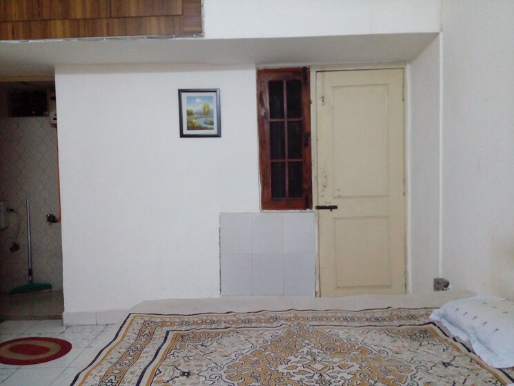 Room, sarita vihar 1 RK 350 Sq.Ft. Apartment In Sarita Vihar Delhi 8287728