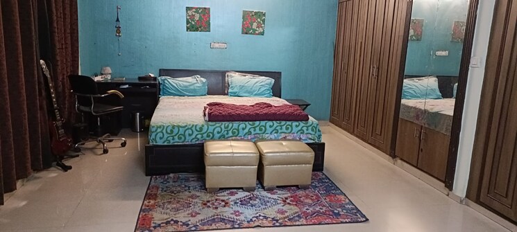 Room, mayur vihar phase iii 3 Bedroom 1550 Sq.Ft. Apartment In Mayur Vihar Phase Iii Delhi 8287757