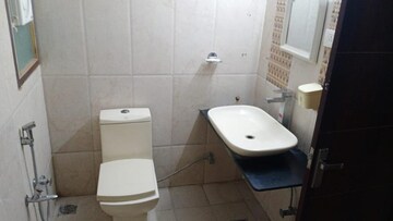 Bathroom in 4 BHK Penthouse at Raja Park – for Sale