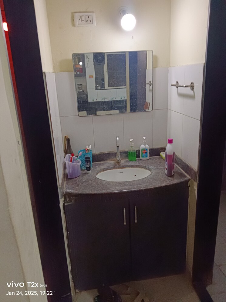 Bathroom, lambodar-vasant-ganesh-vishwa 2 Bedroom 1000 Sq.Ft. Apartment In Bavdhan Pune 8287790