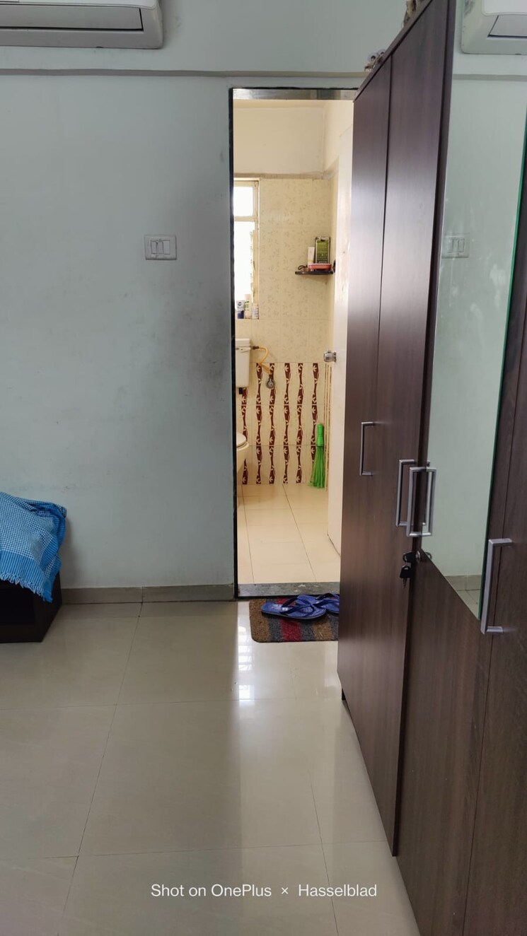 Bathroom, samarthshree-vishwanath-apartments 2 Bedroom 1200 Sq.Ft. Apartment In Bavdhan Pune 8287830