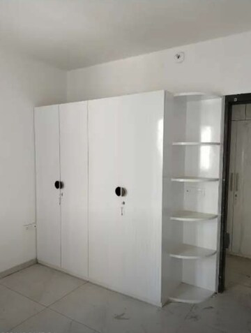 Room in 3 BHK Apartment at Rishita Manhattan, Gomti Nagar – for Rent