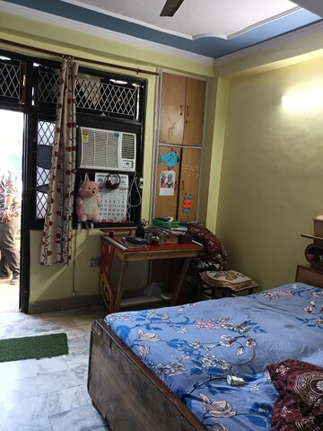 Bedroom in 2 BHK Builder Floor at Shalimar Apartments Shalimar Garden, Shalimar Garden – for Sale
