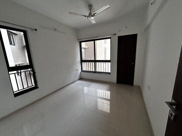 Room in 3 BHK Apartment at Shapoorji Pallonji Sensorium, Hinjewadi – for Rent