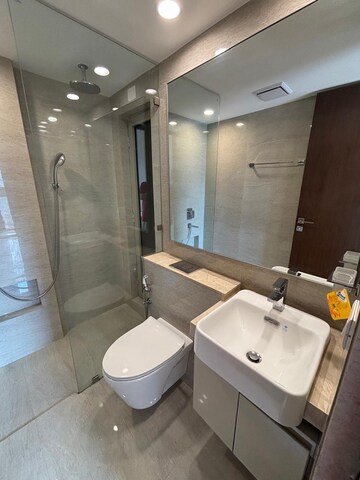 Team Area in 2 BHK Apartment at Castle Rock, Powai – for Rent