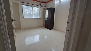 Room in 2 BHK Apartment at Gulmohar Paradise Homes, Kharadi – for Rent