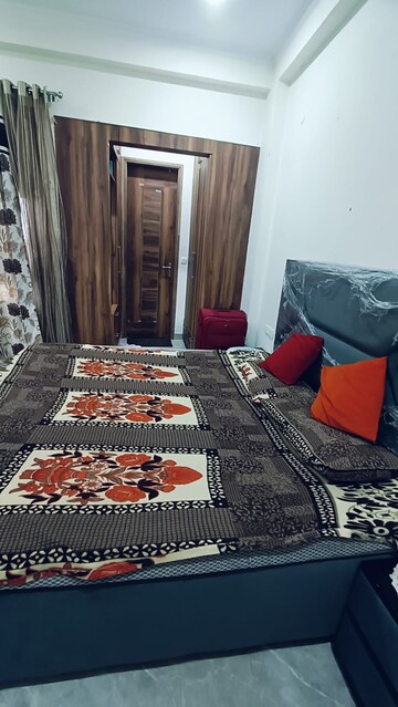 Bedroom in 3 BHK Builder Floor at Sector 57 – for Rent