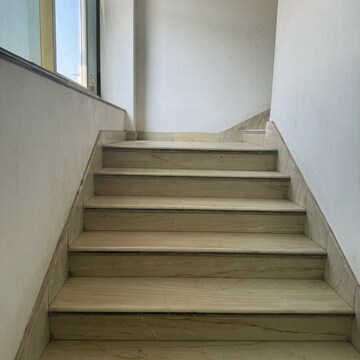 Staircase in  Pg at Sector 24 – for Rent