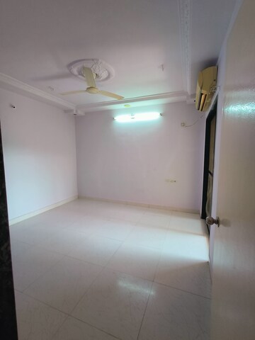 Room in 2 BHK Apartment at Wadgaon Sheri – for Rent