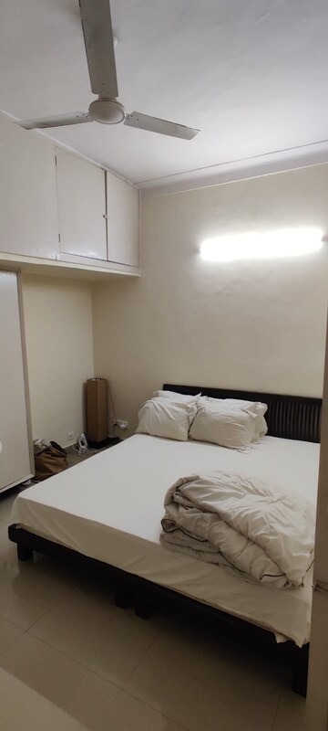 Bedroom in 2 BHK Apartment at Defence Colony – for Rent