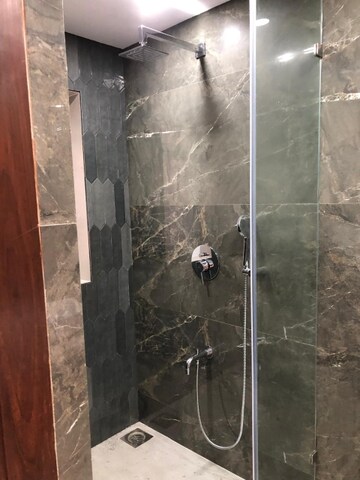 Bathroom in 2 BHK Apartment at Raj Niketan Malabar Hill, Malabar Hill – for Sale