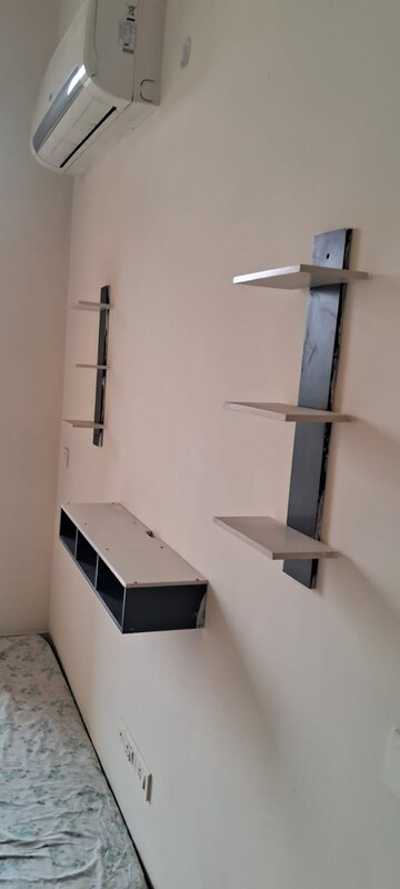 Furnished Amenities in 4 BHK Apartment at Solutrean Caladium, Sector 109 – for Rent
