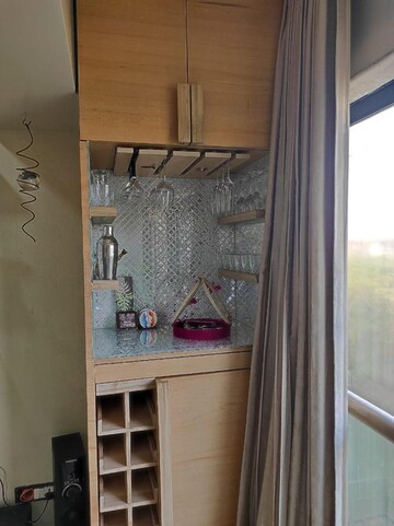  2 BHK Apartment at Dipti Flora Khar West, Khar West – for Rent